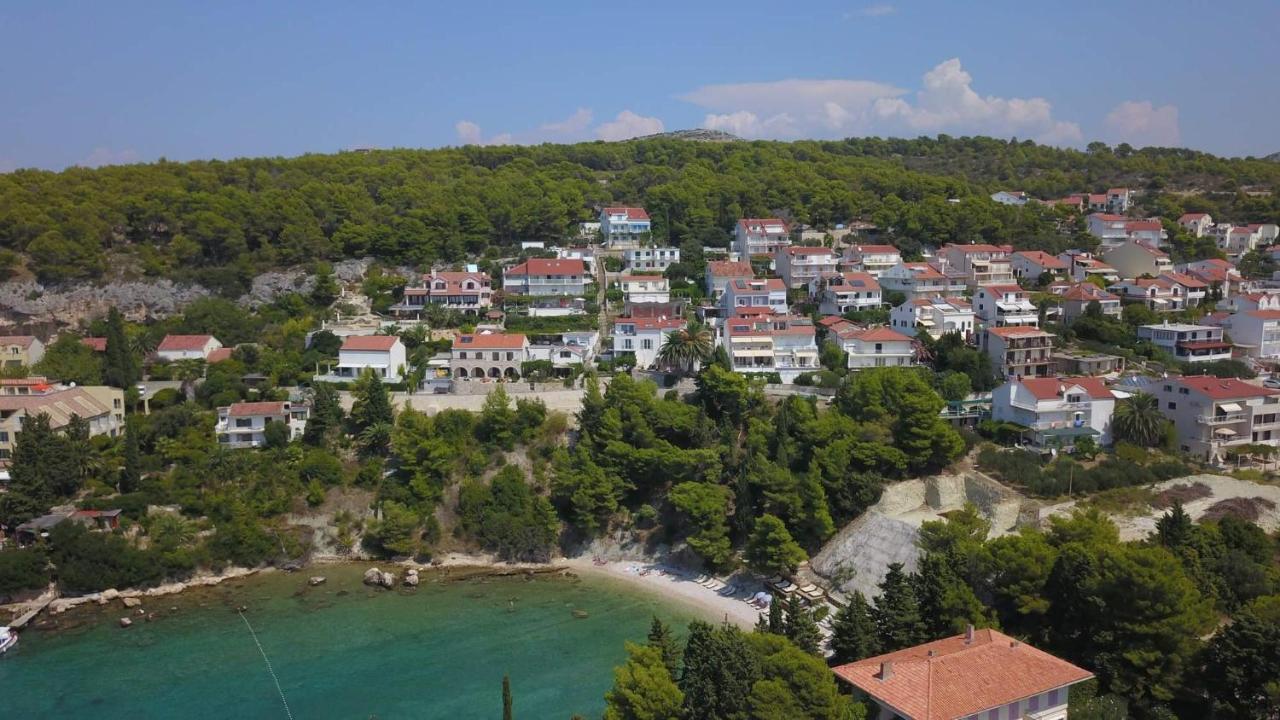 Apartments Tatjana Dominis Хвар Екстериор снимка