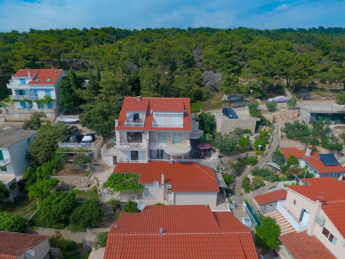 Apartments Tatjana Dominis Хвар Екстериор снимка