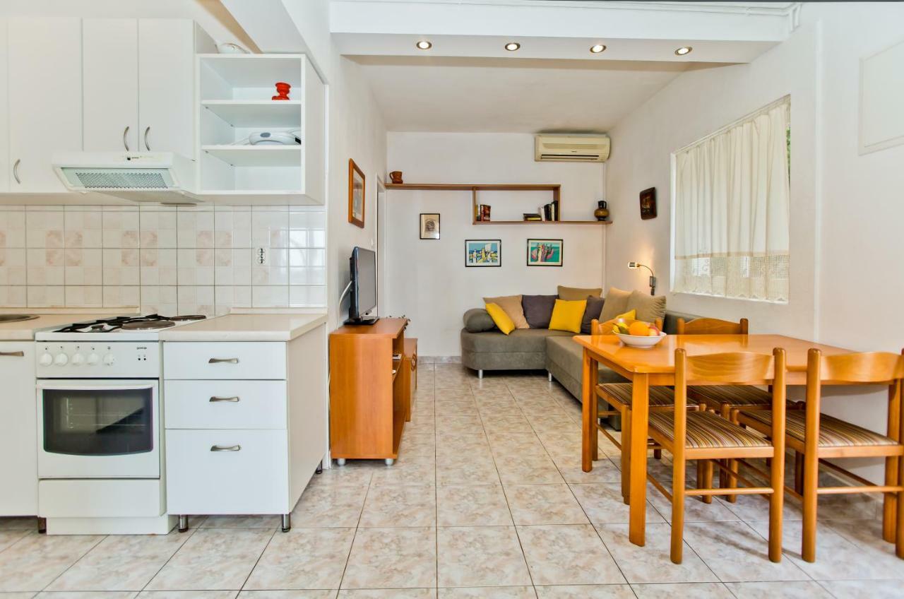 Apartments Tatjana Dominis Хвар Екстериор снимка