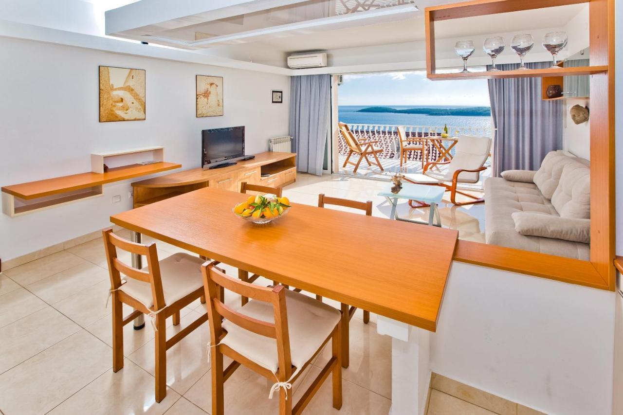 Apartments Tatjana Dominis Хвар Екстериор снимка
