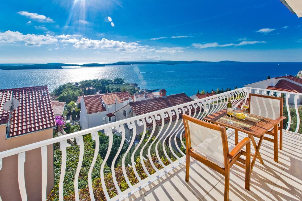 Apartments Tatjana Dominis Хвар Екстериор снимка